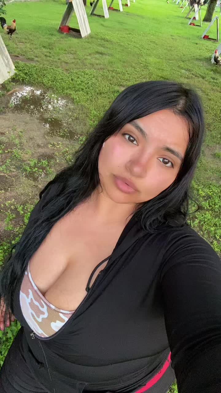 @Curvybaybee93