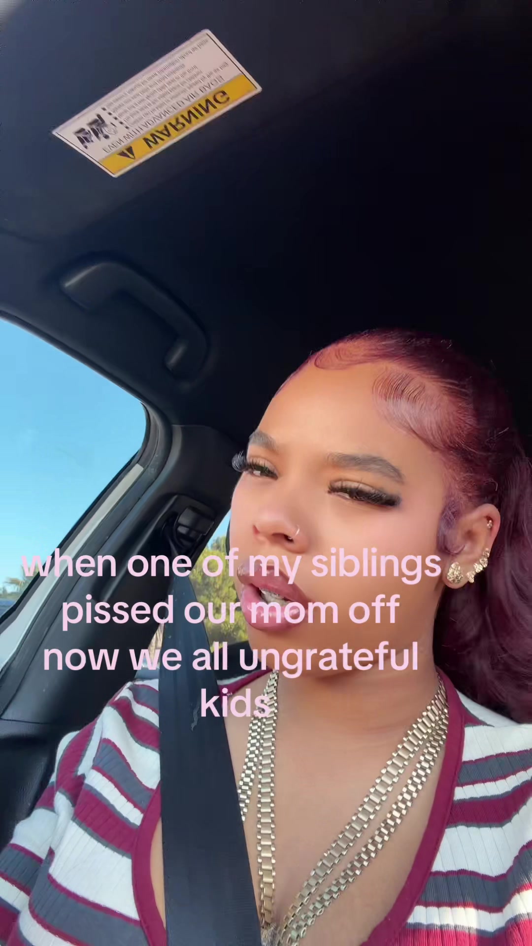 @🚶🏽&zwj;♀️