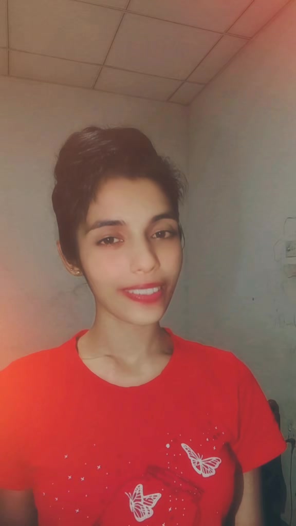 @𝘿𝙞𝙬𝙮𝙖 🦋❤