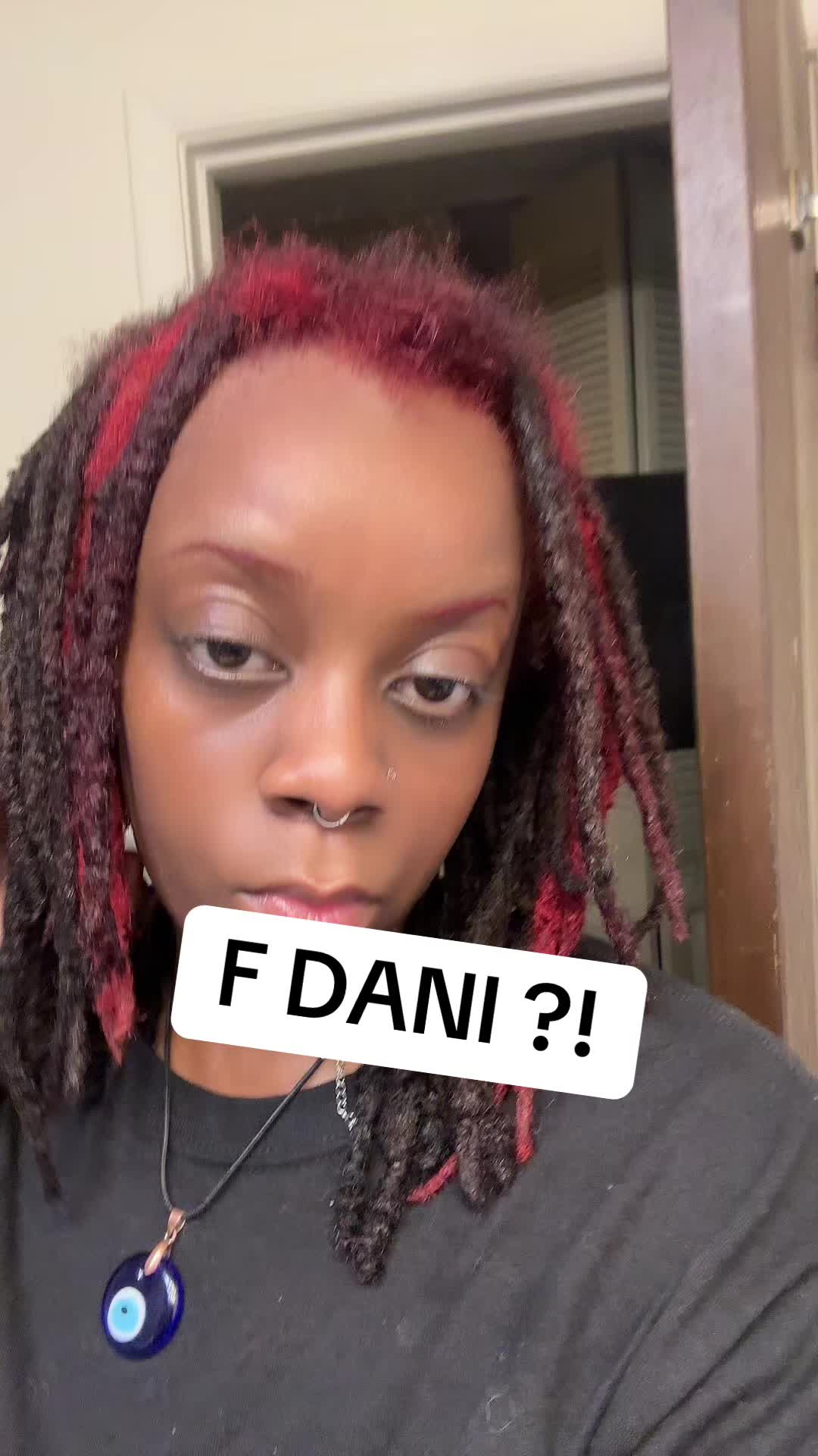 @daniellelenaee