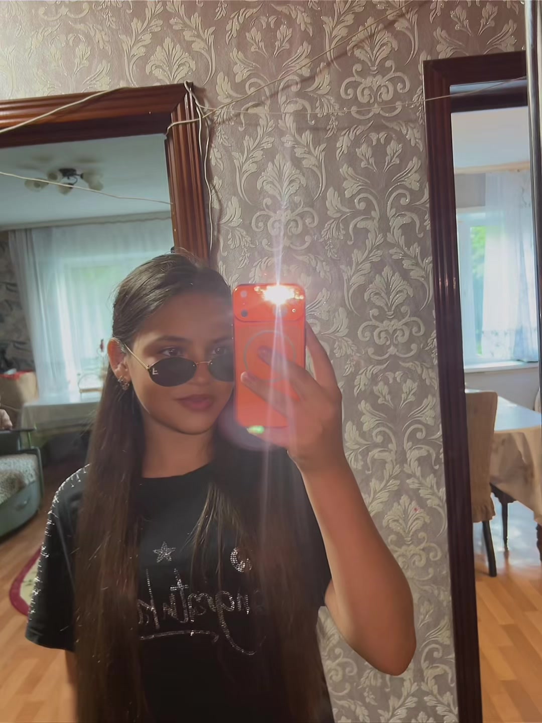 @🖤