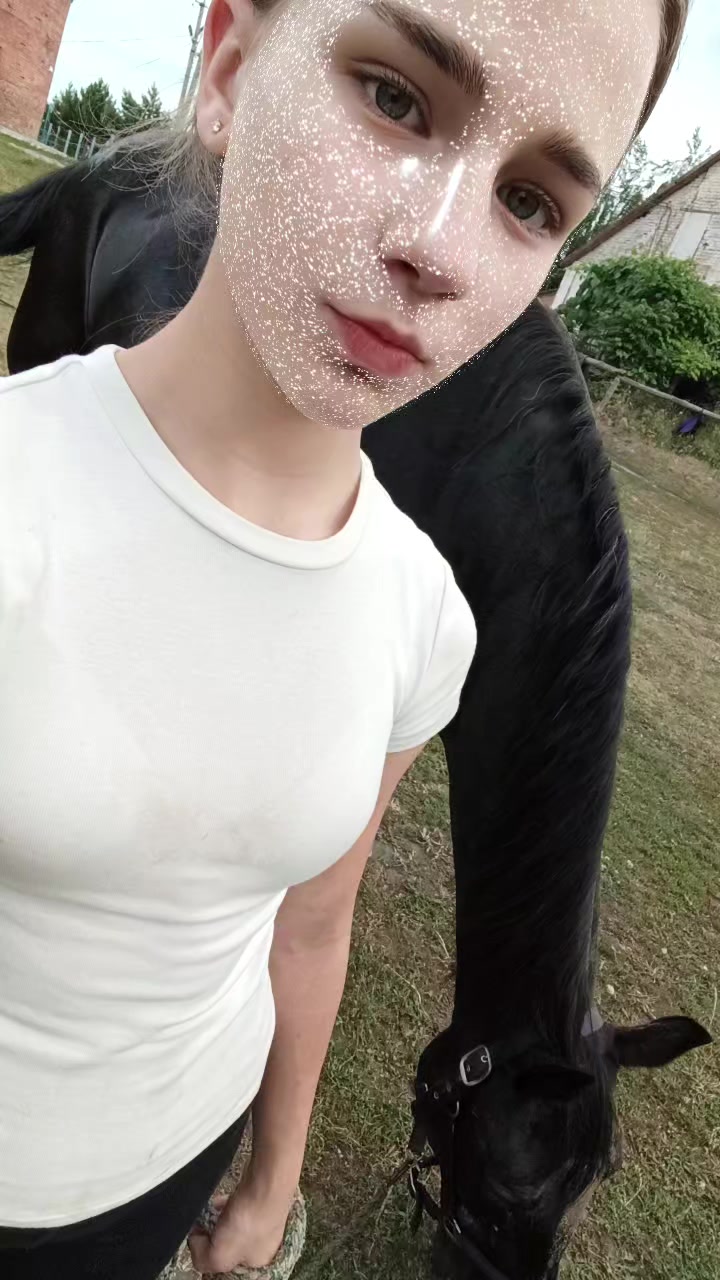 @Ari✨️