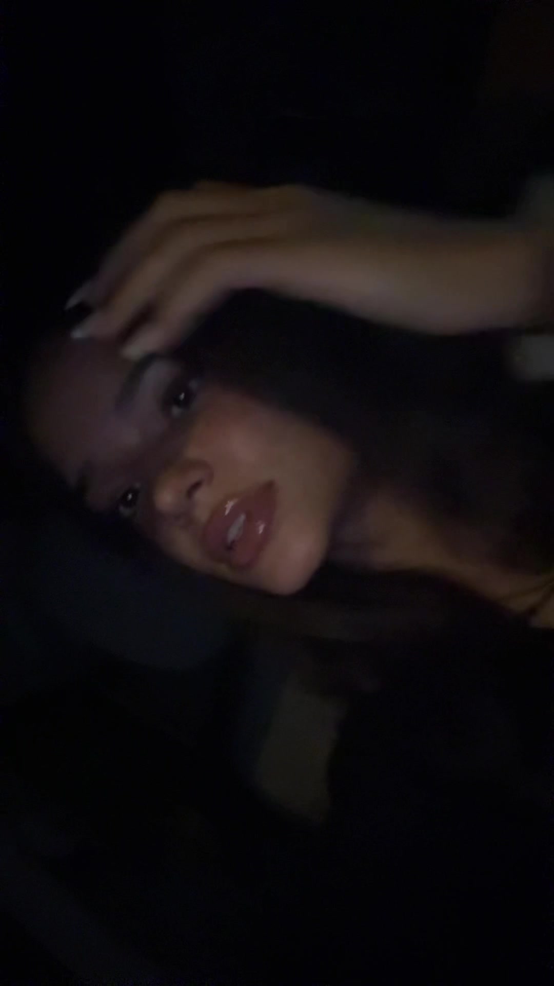 @modelazrajones