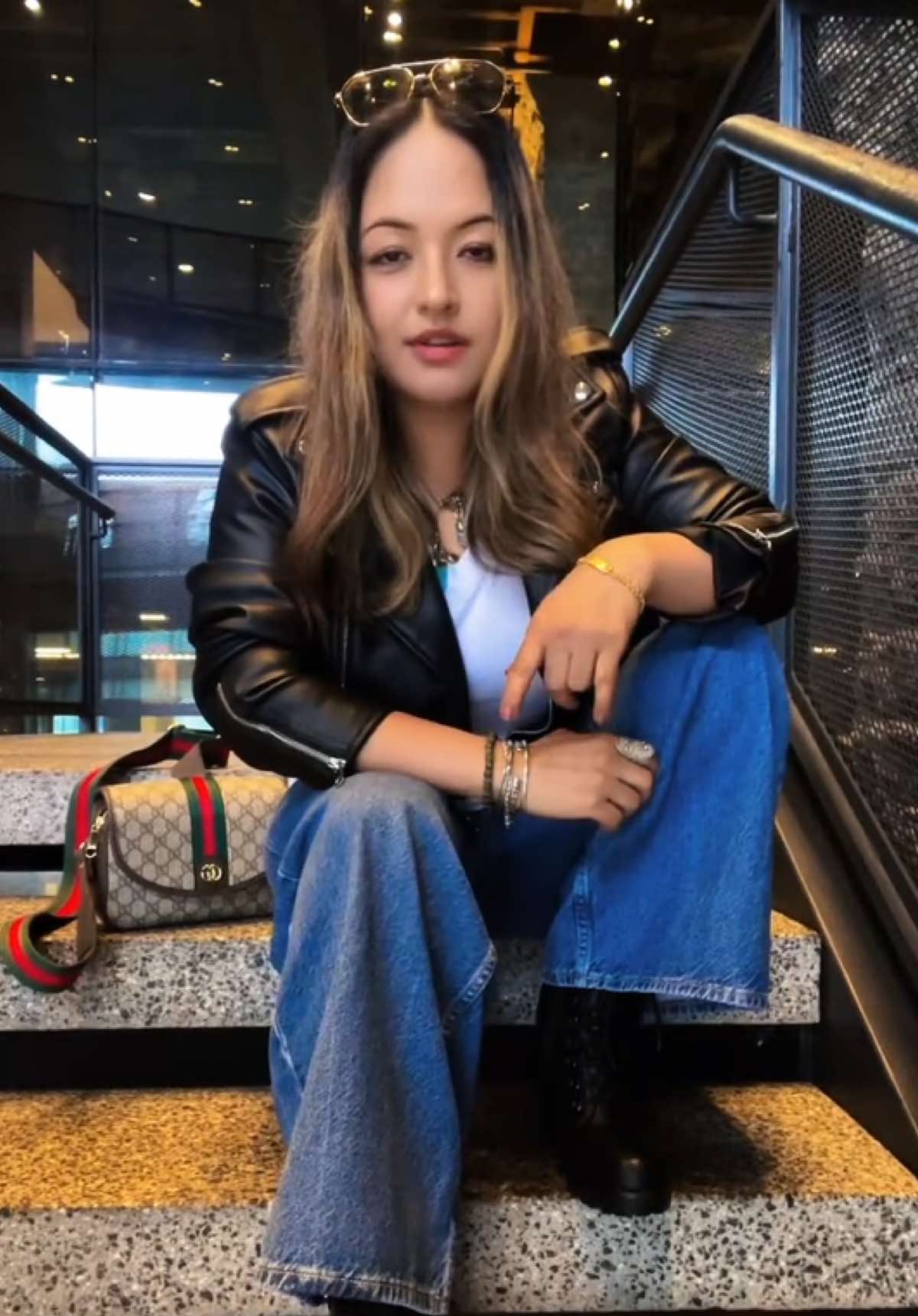 @AD QUEEN