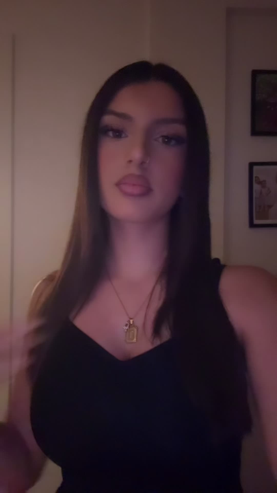 @𝒯𝓊𝒶𝓃𝒶
