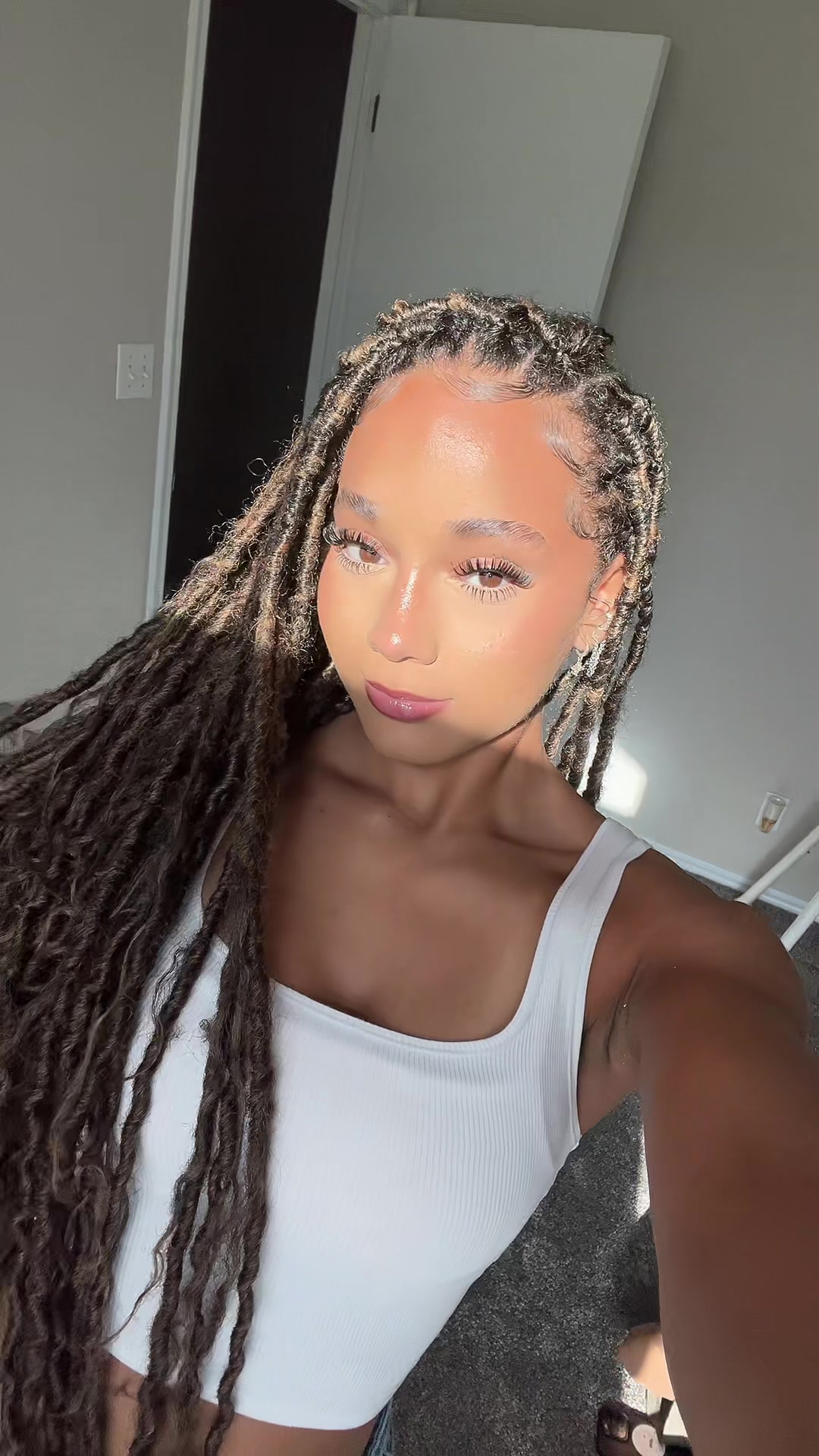 @😅