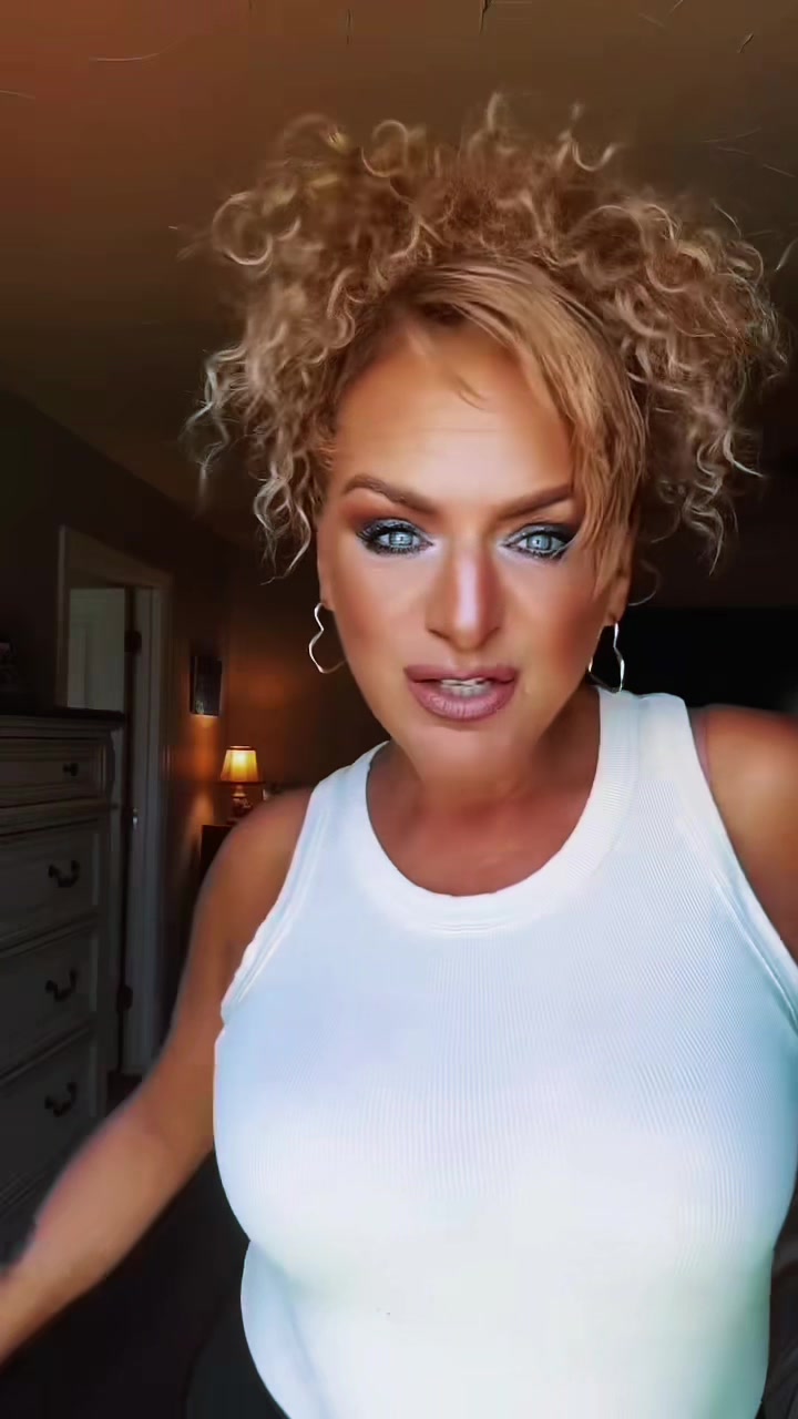 @cinderelly03