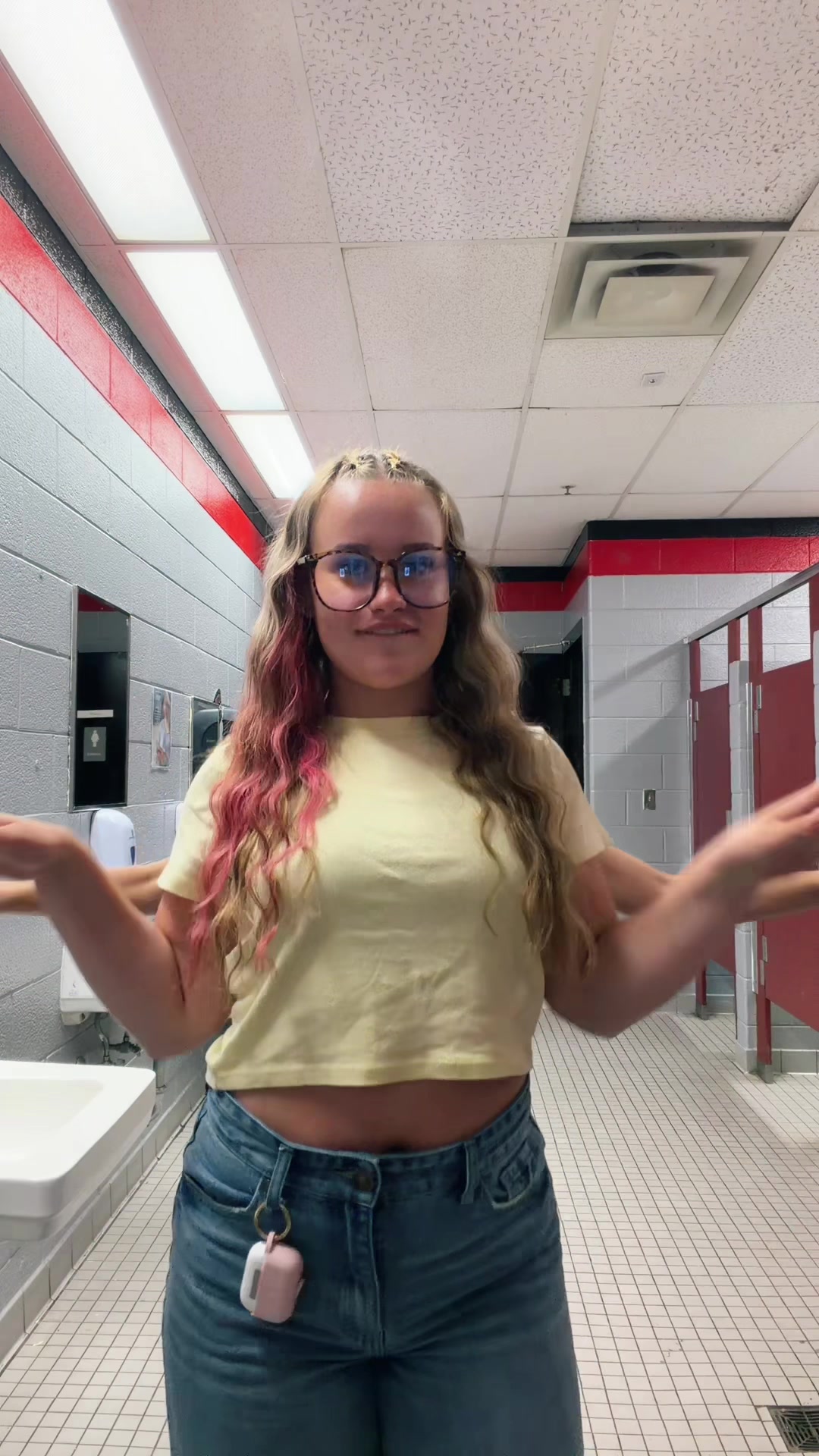 @𝐭 𝐚 𝐲 𝐥 𝐨 𝐫