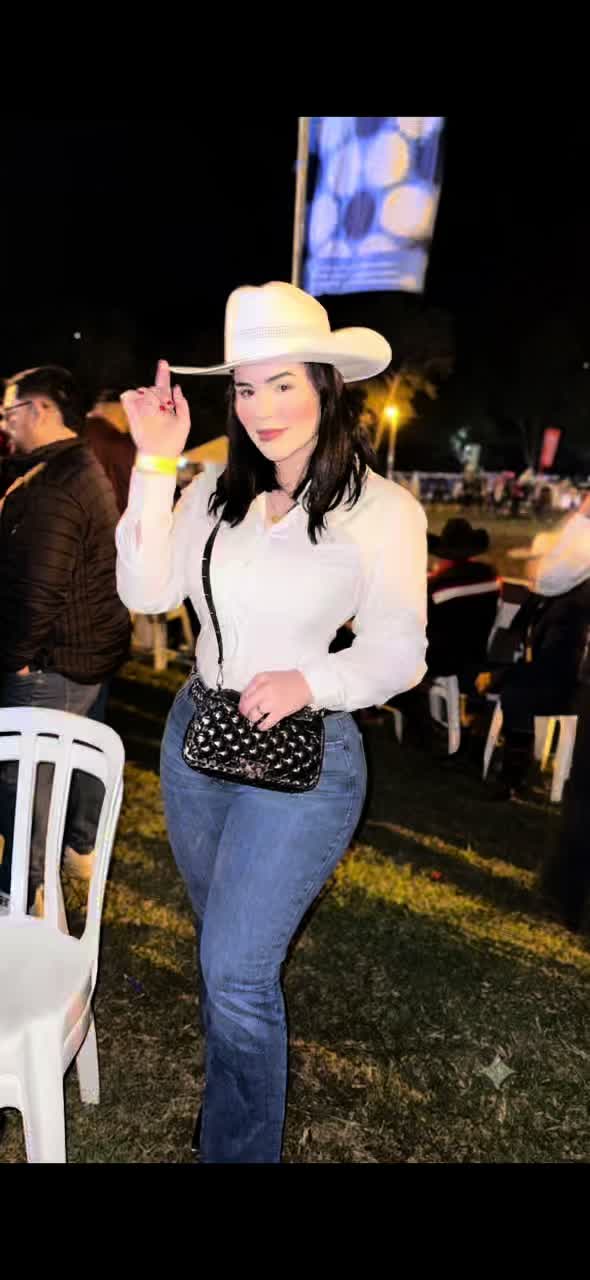@Marlen Diaz 025