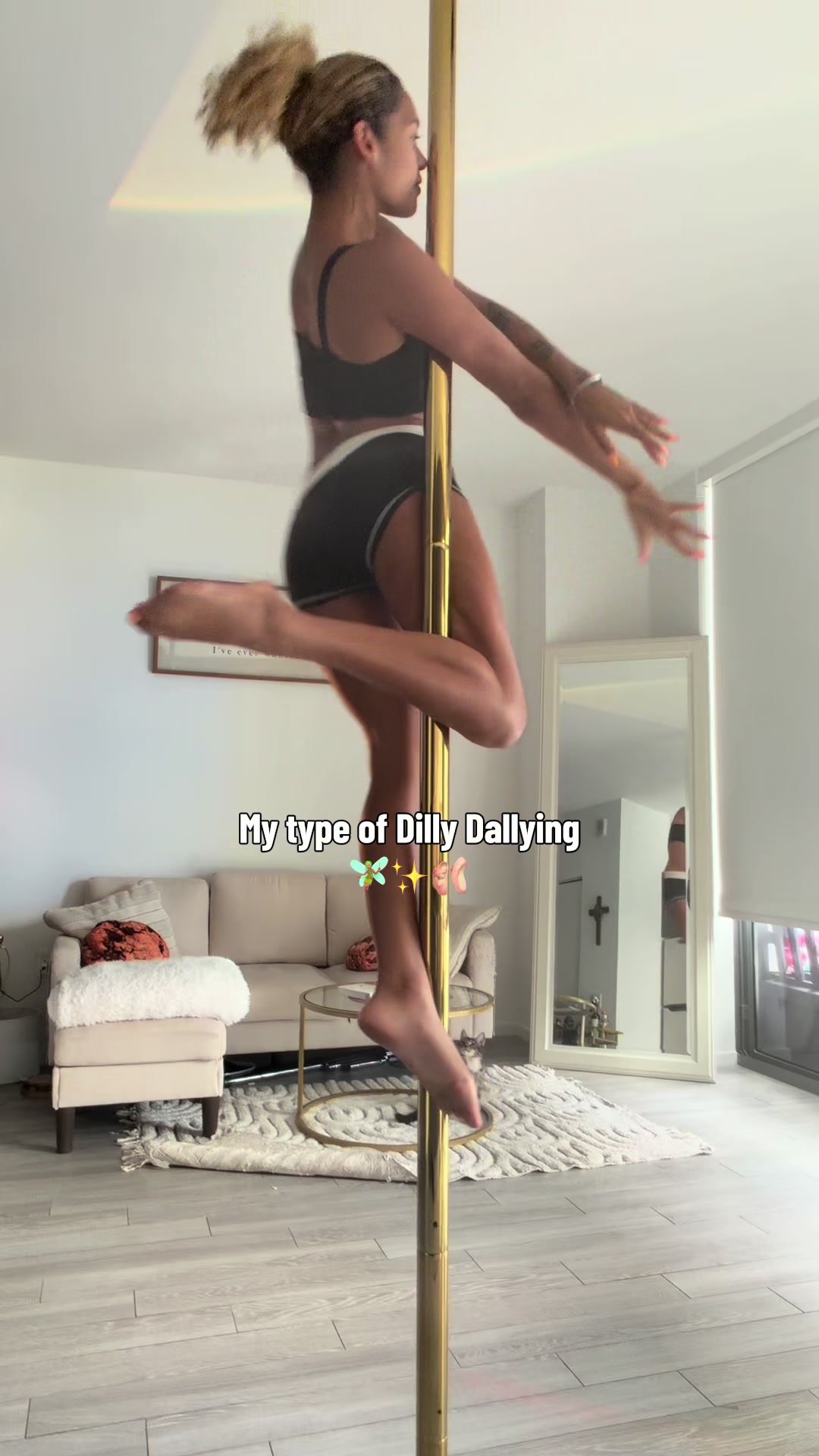 @Elyssiashantel