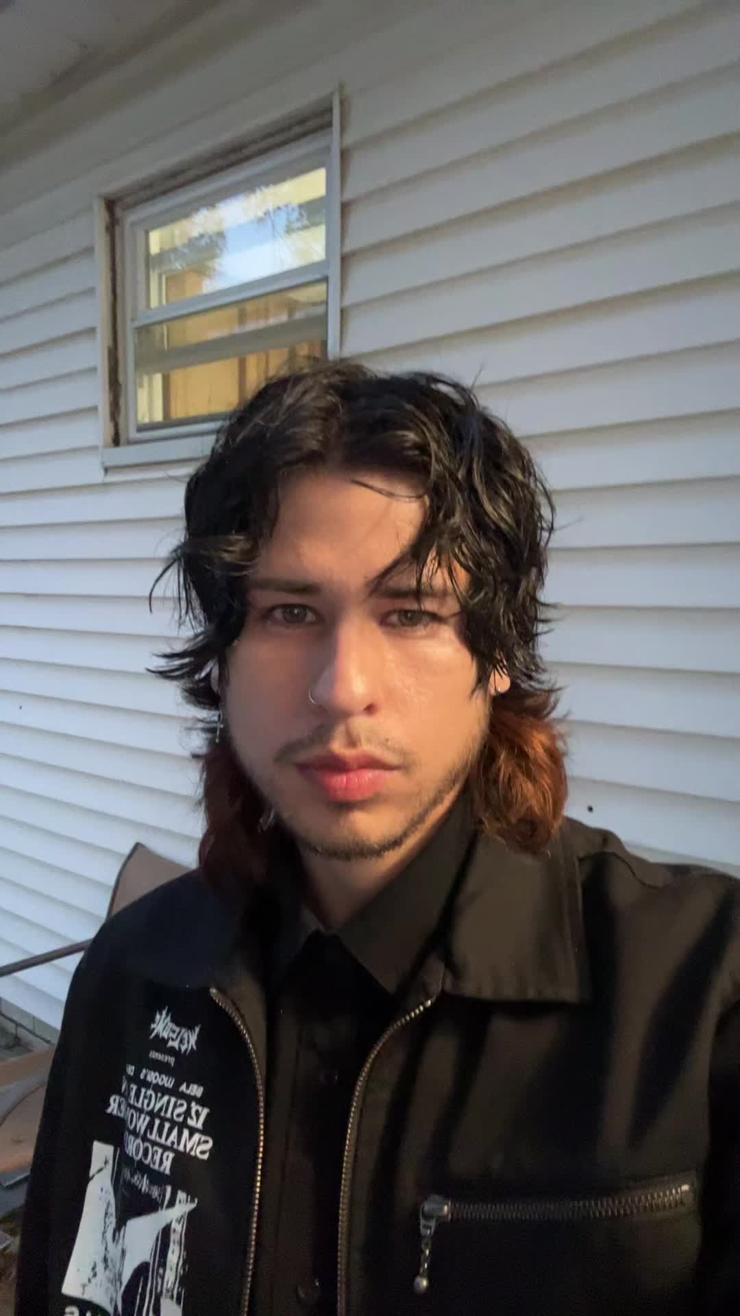@🫵😹