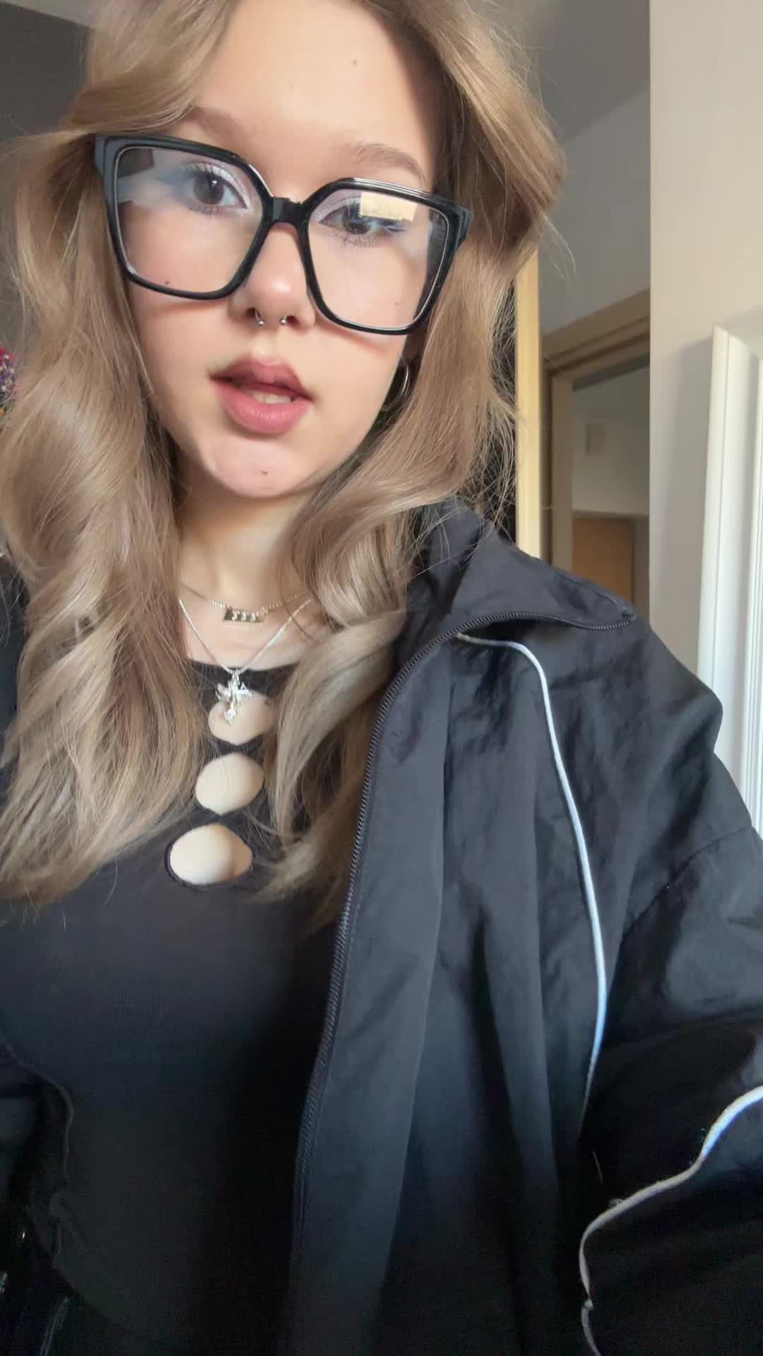 @Liv