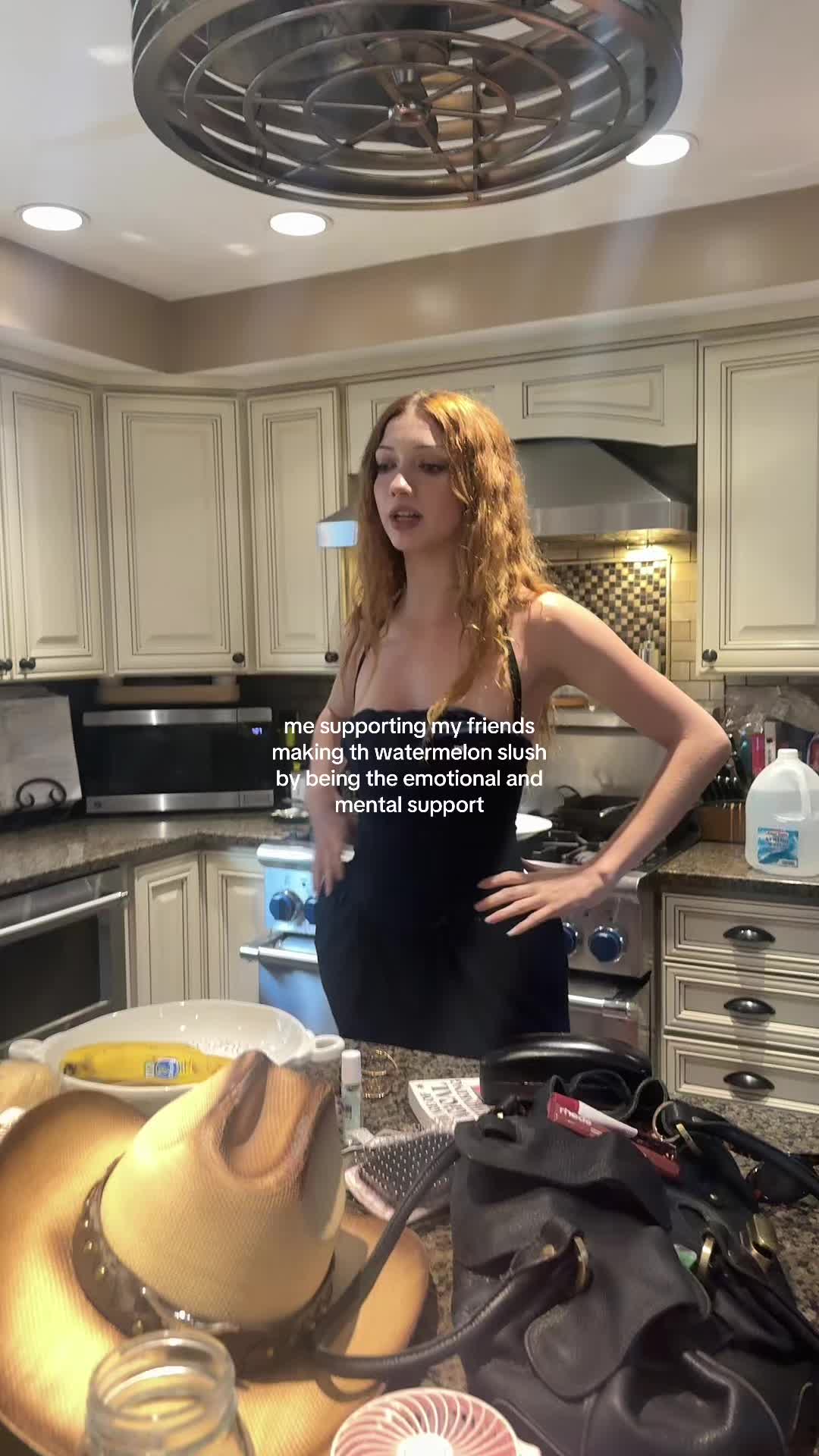@🐰
