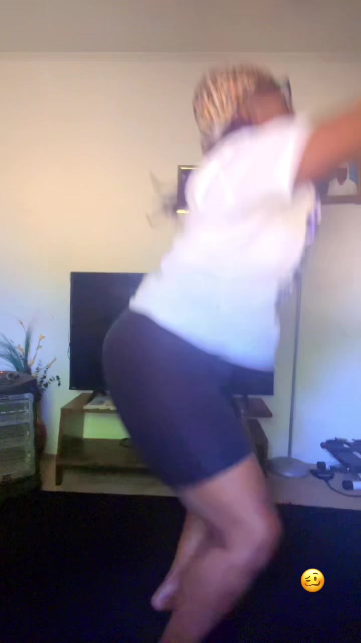 @Deedee