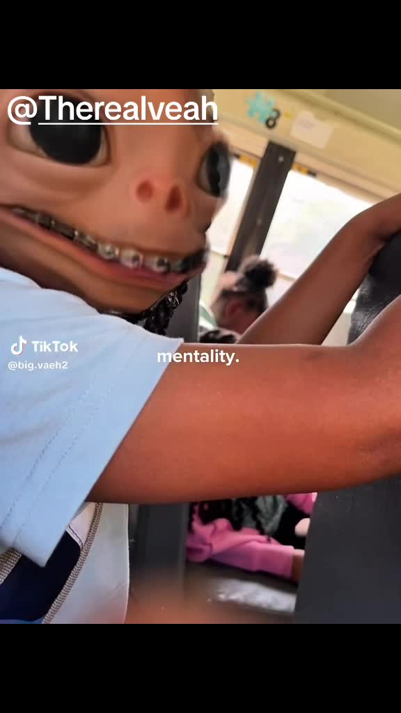 @youbroke_youneedadollar