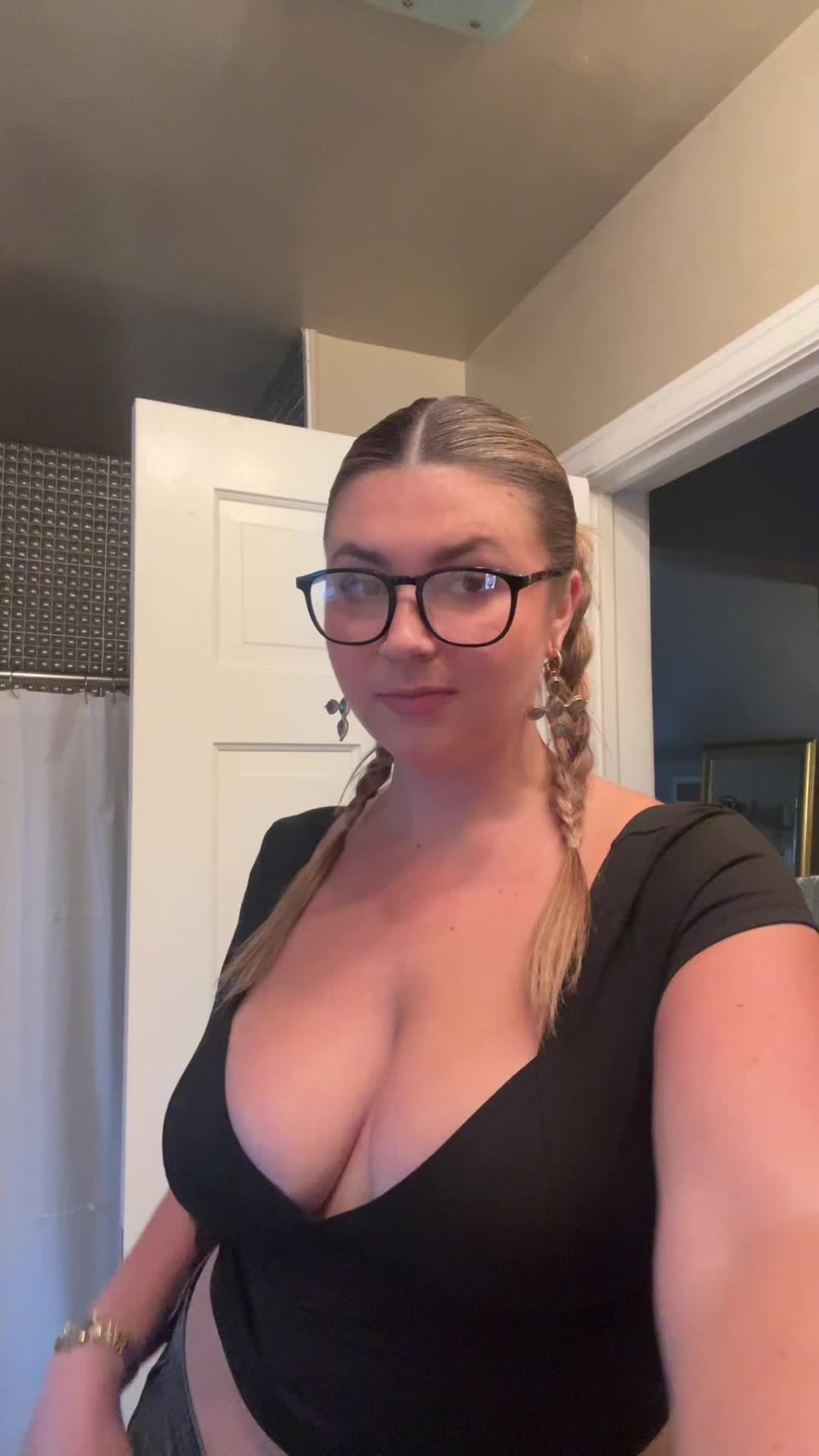 @bella