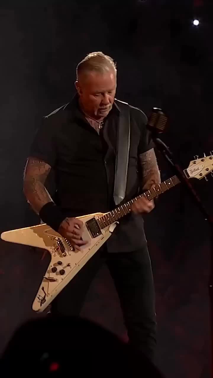 @Cris_FrEaKiN_Monellato73 ®