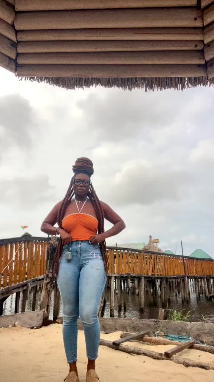 @Ella🦂❤️