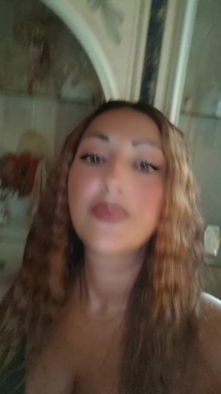 @laura8585