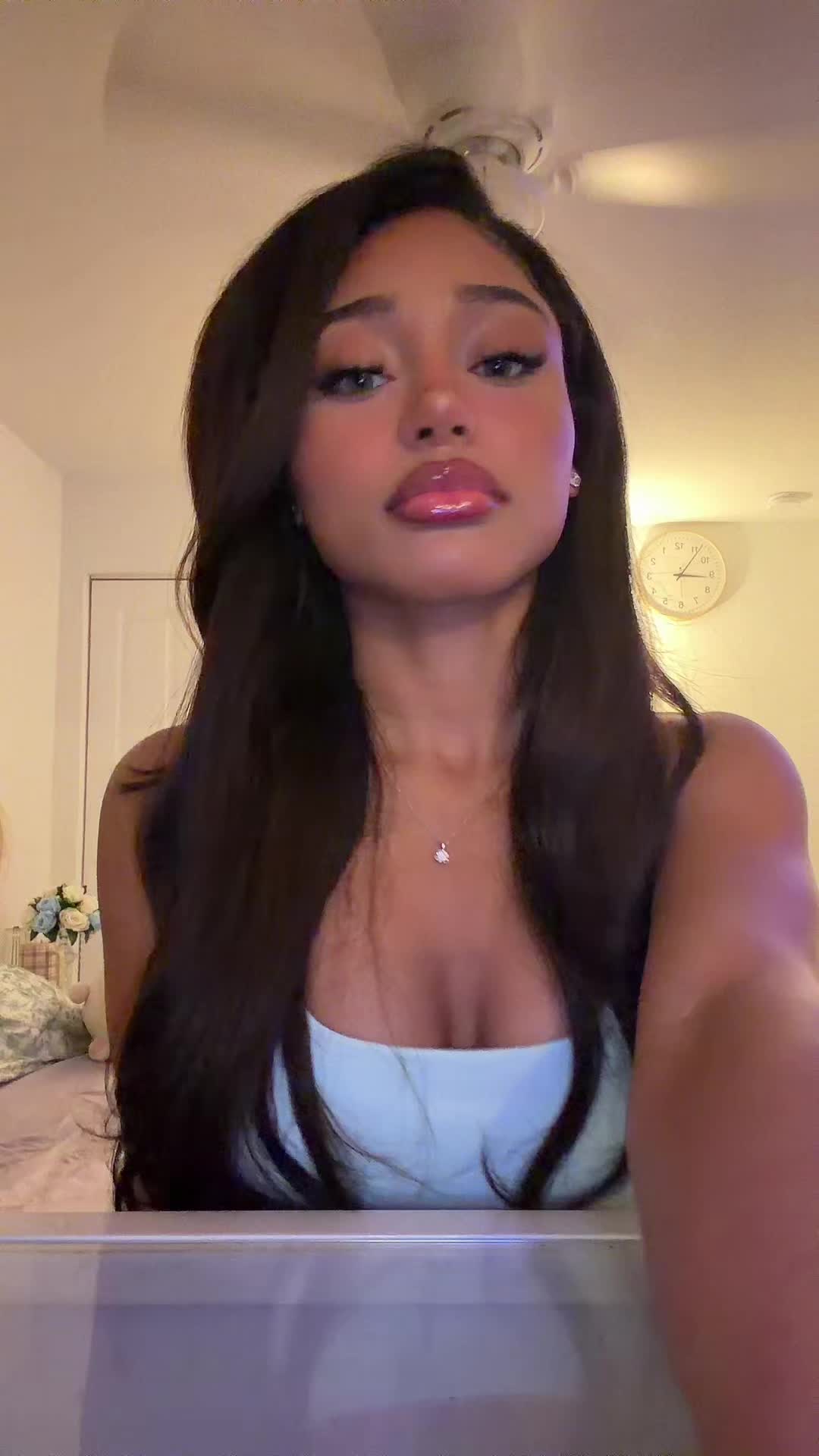 @ciarahrenaee