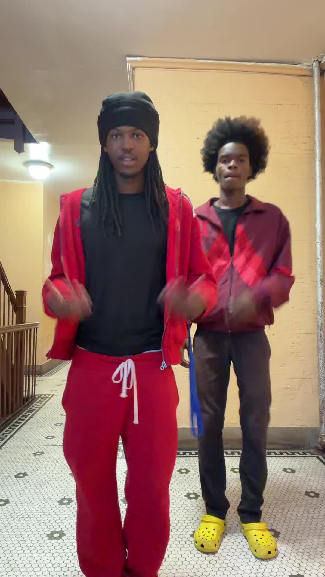 @7