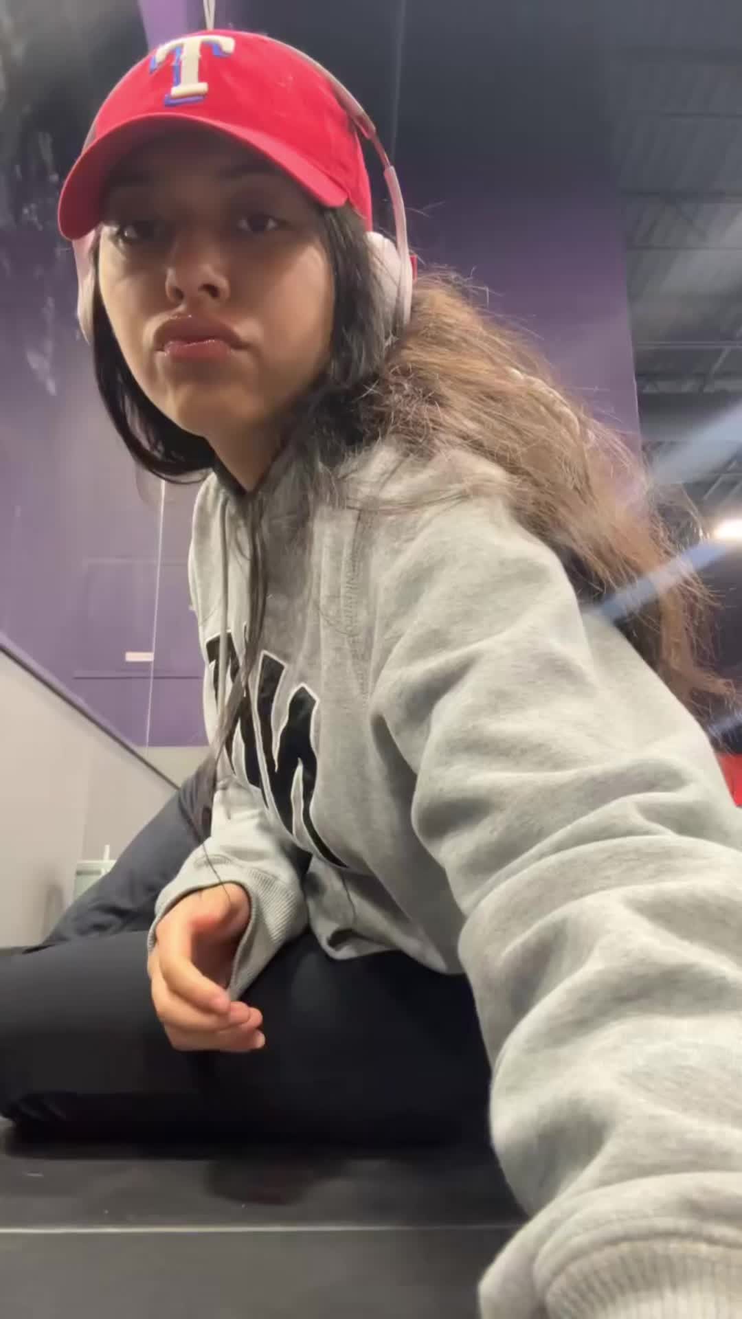@leslie f