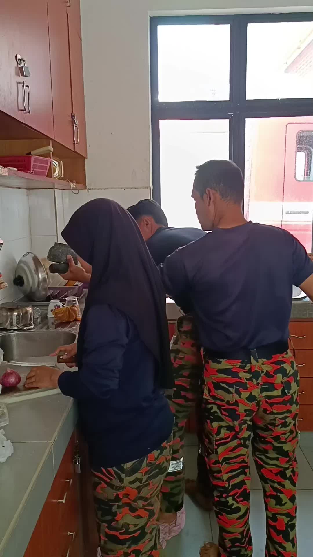 @fuad je.