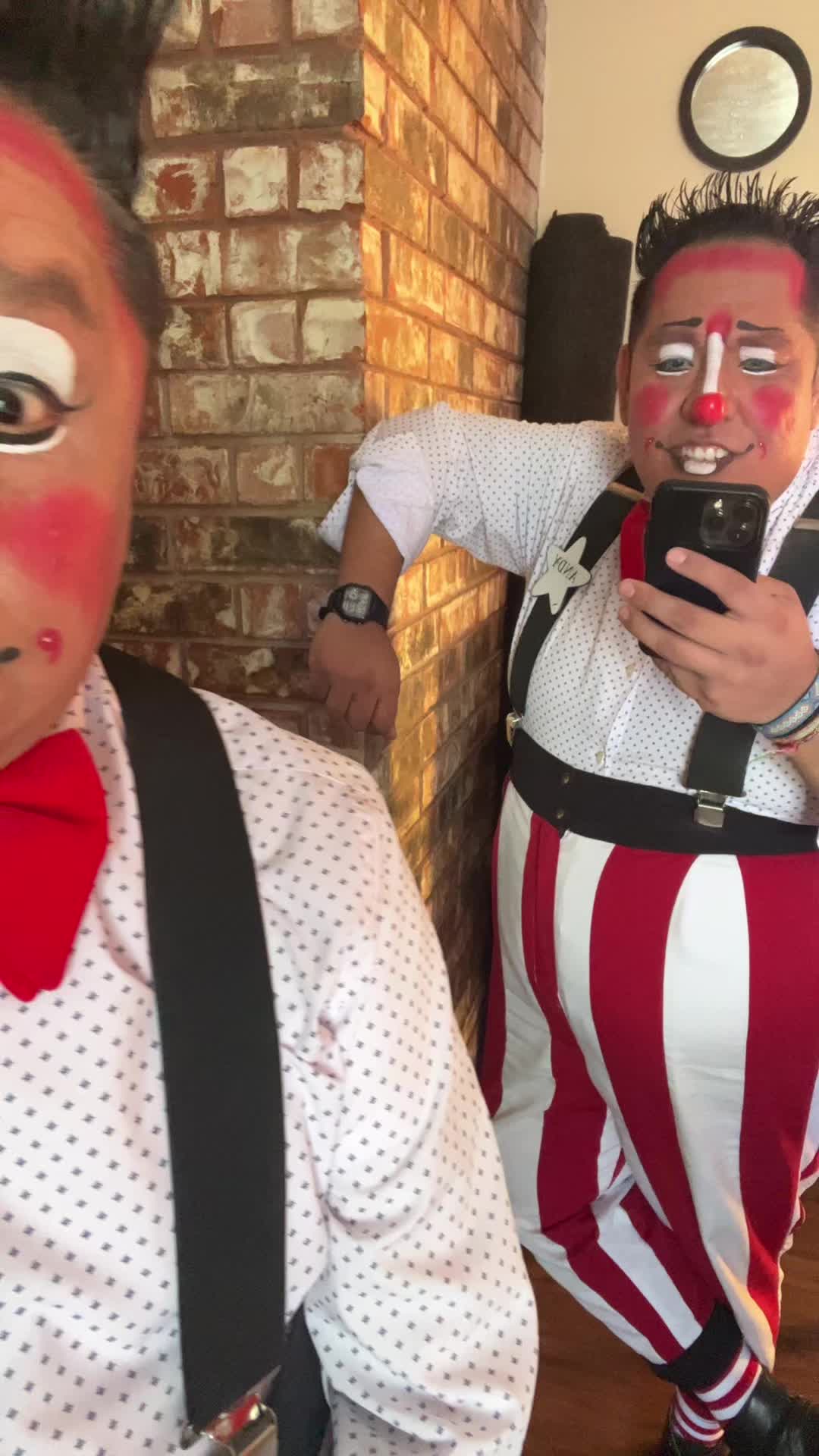 @Toty & Andy the Clowns
