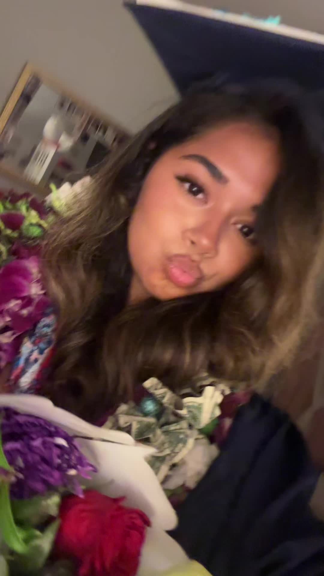 @Bella