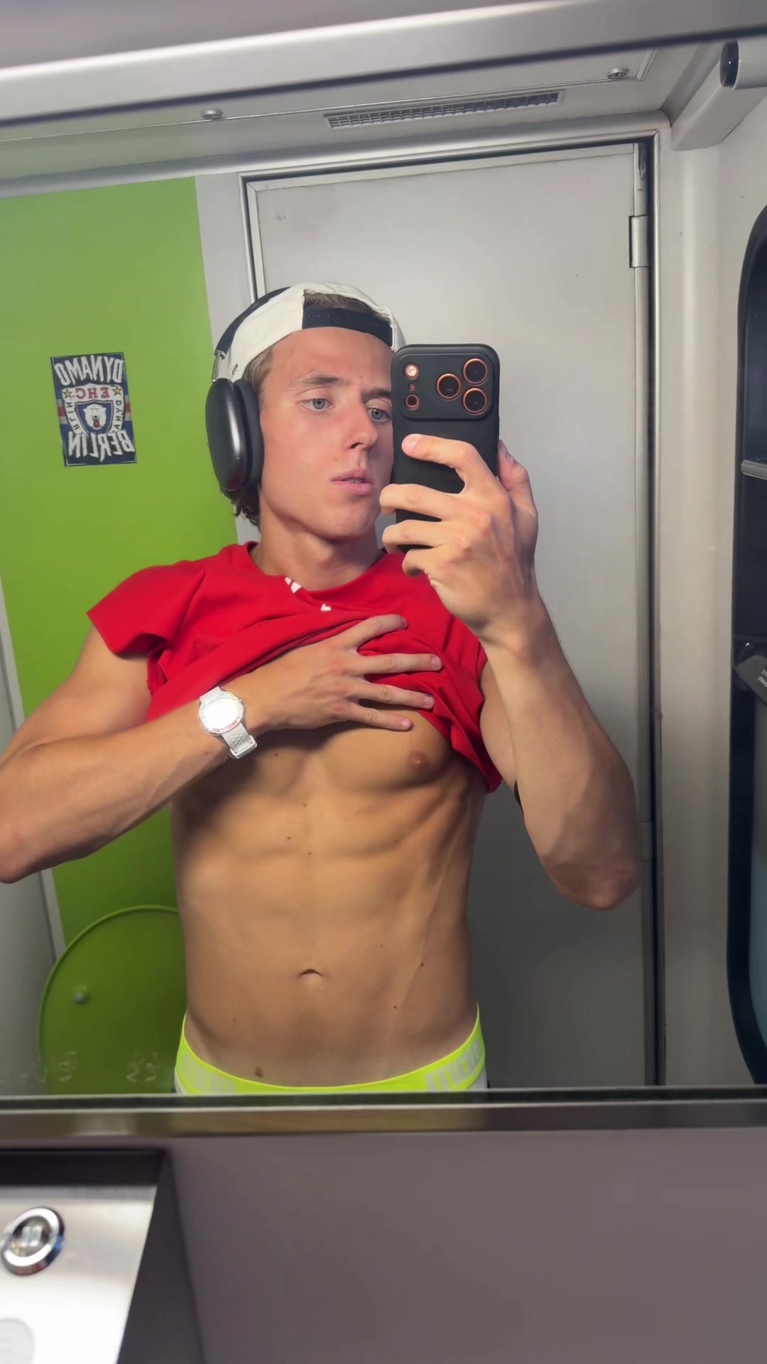 @Ledion