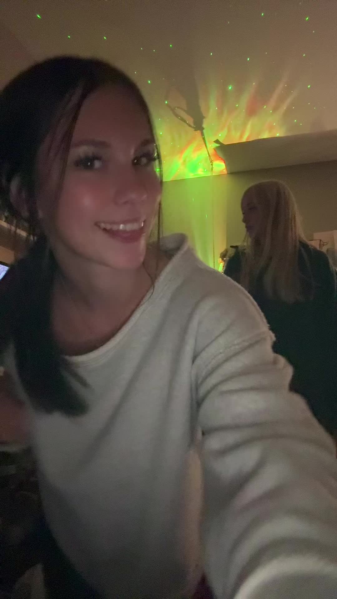 @👾