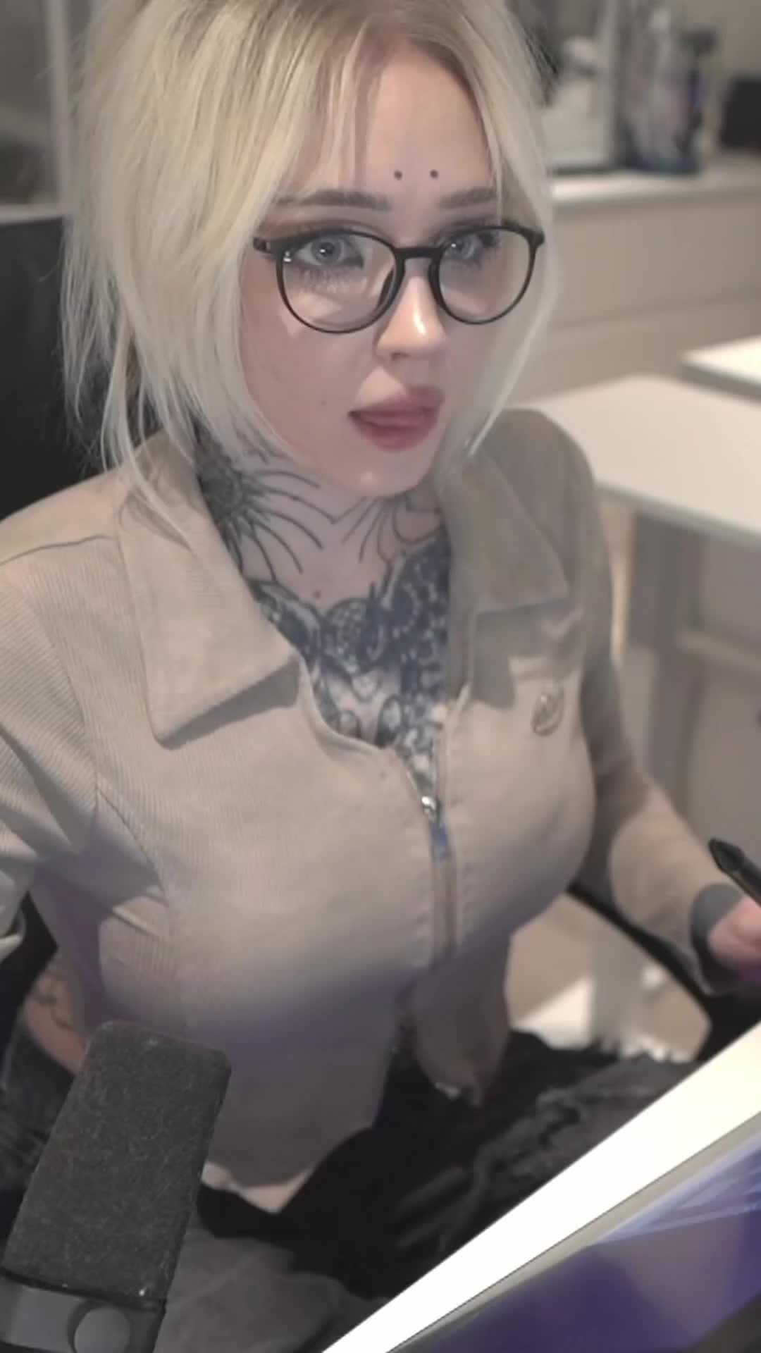 @runabyt3