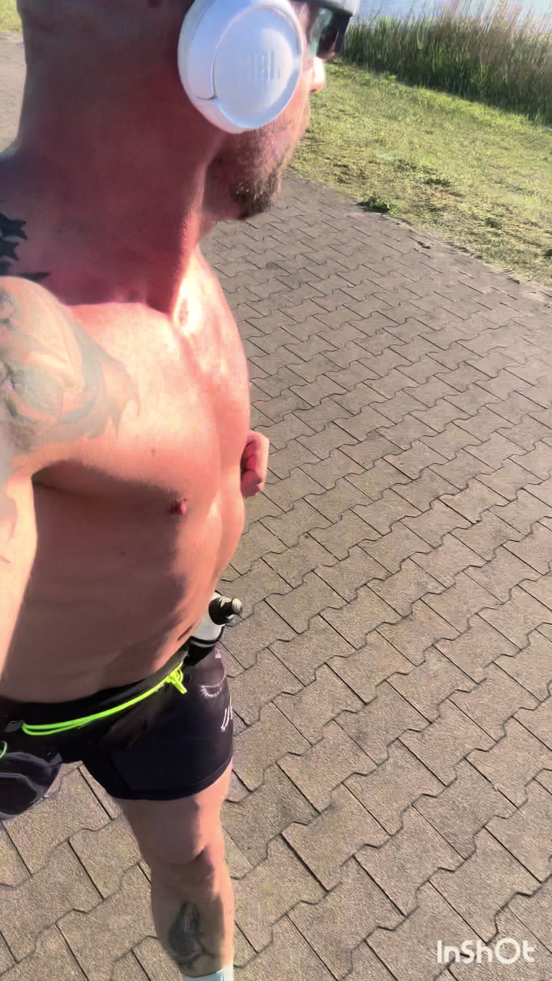 @lukas.cross.s