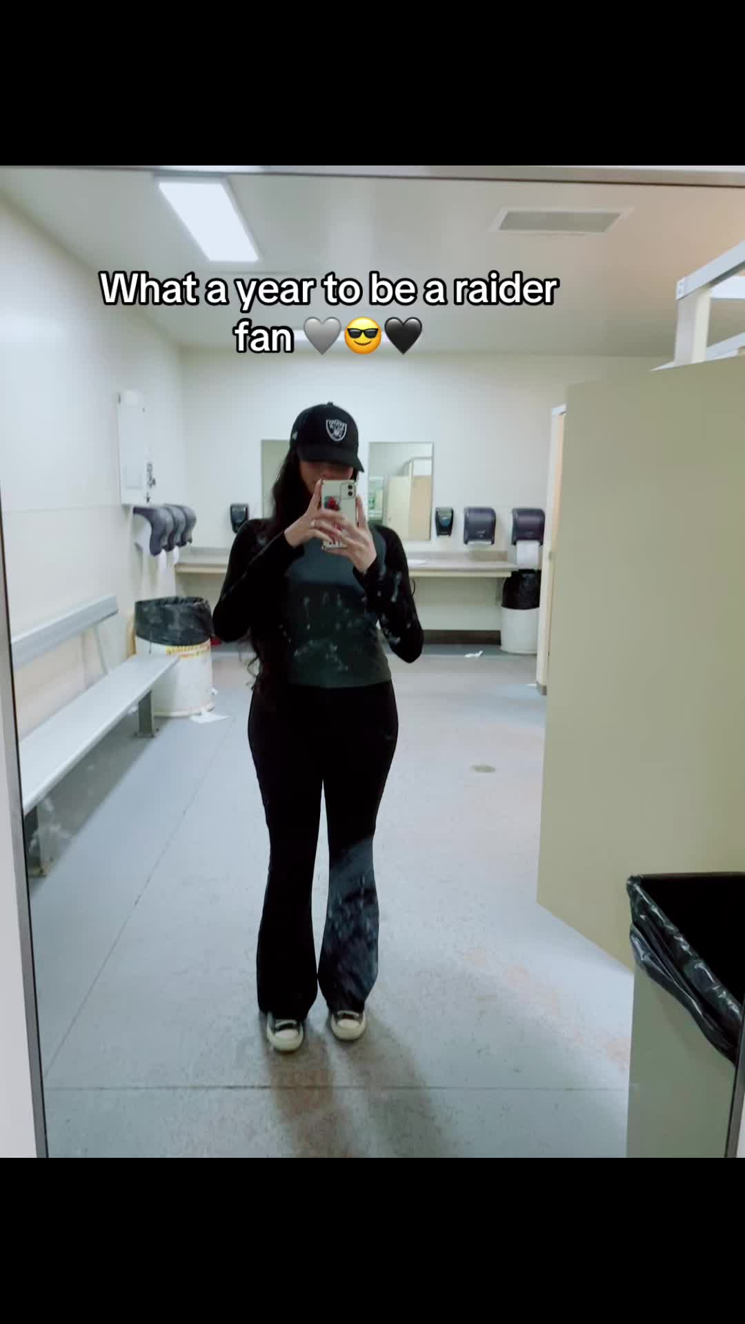 @Alejandra 🖤