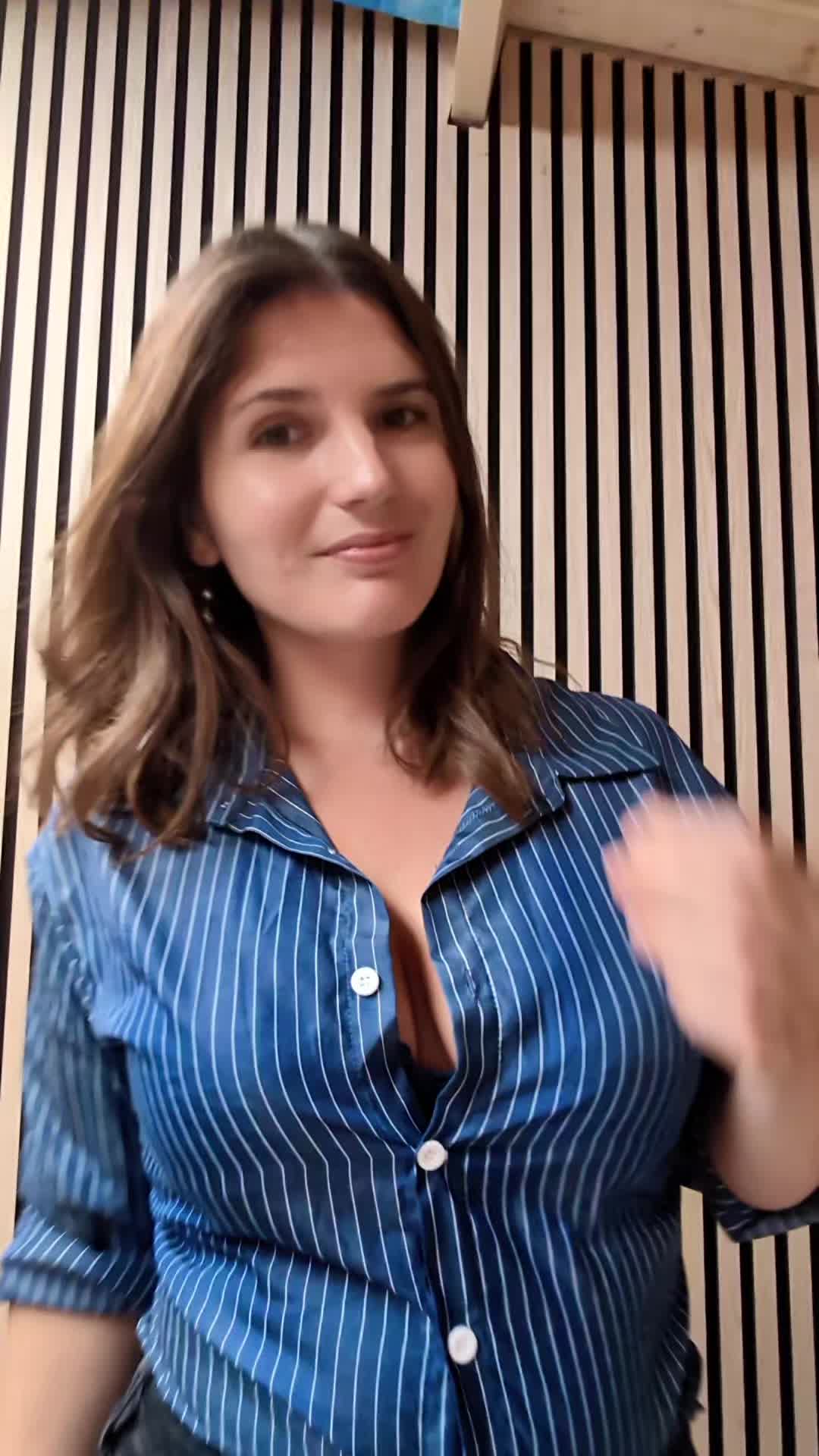 @justme-elena