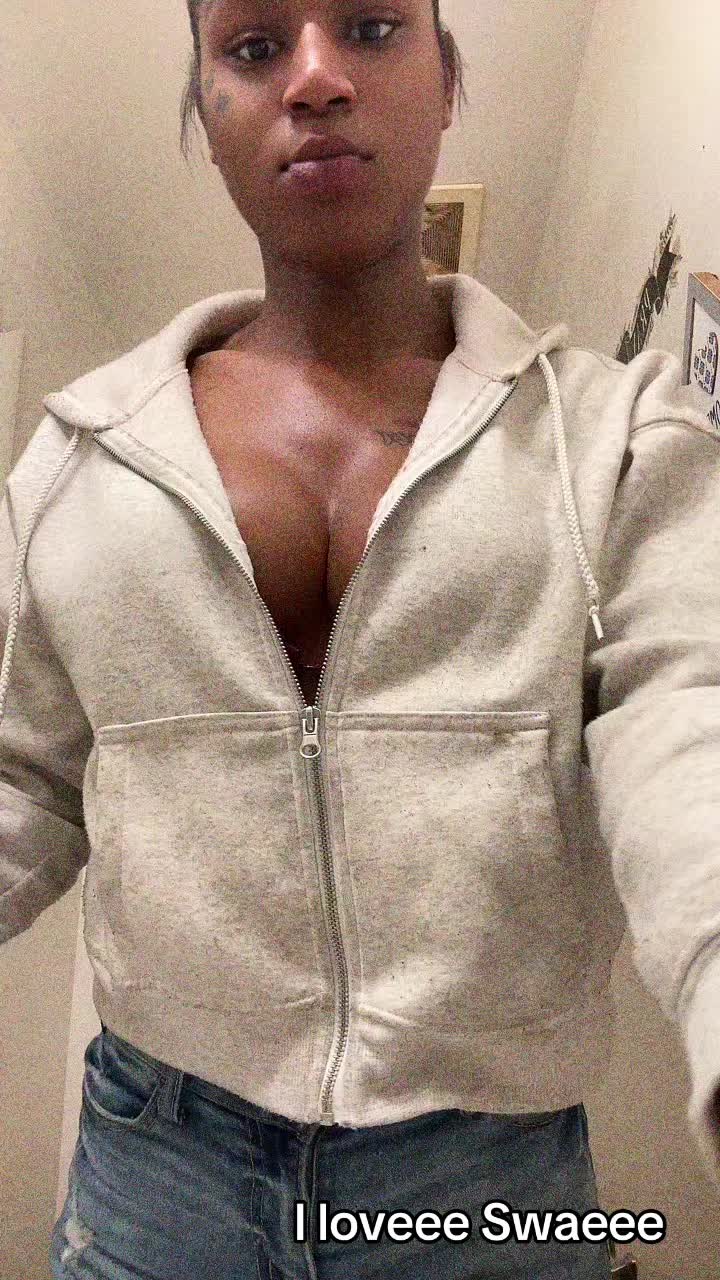 @DESIRAE 🎀