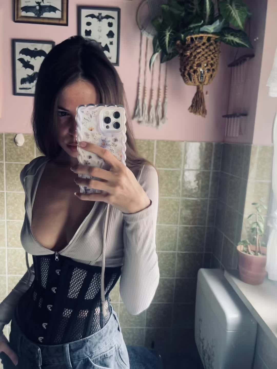 @JessyJ