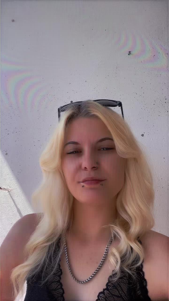 @Celine_cz