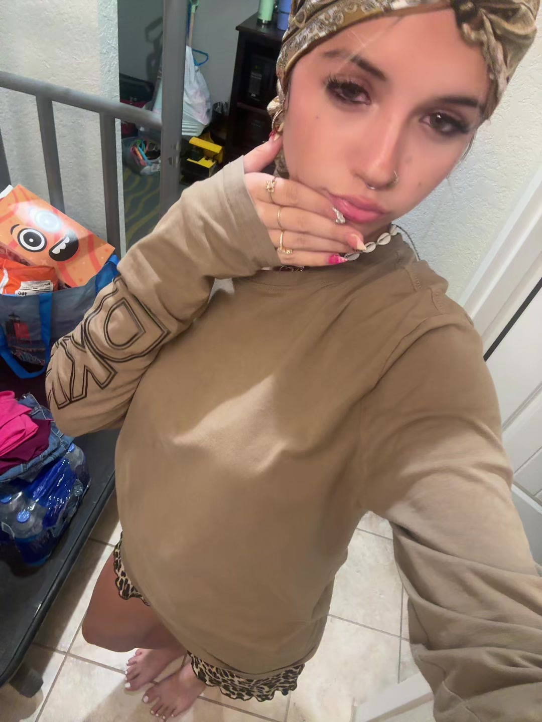@️