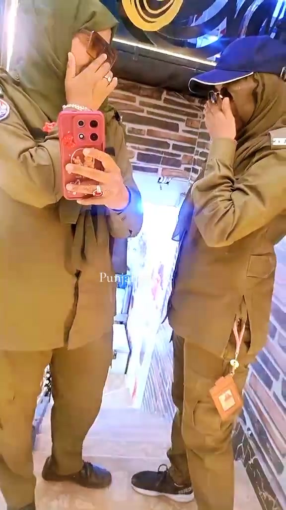 @killer police girl 😍