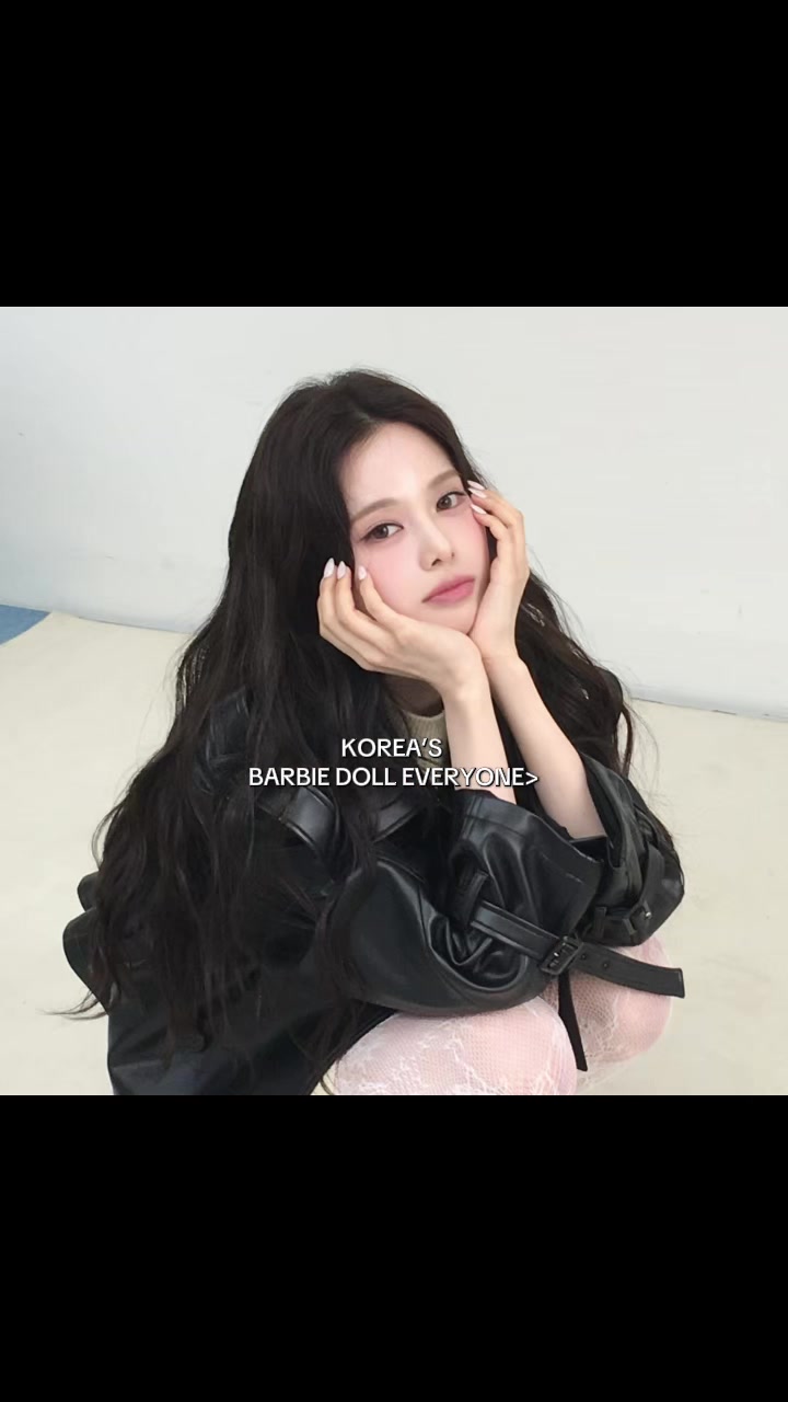 @Jeenaᵕ̈