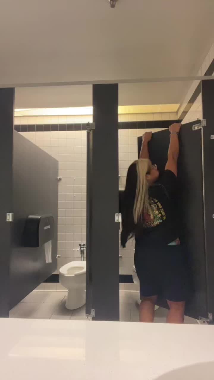 @funkkyydee
