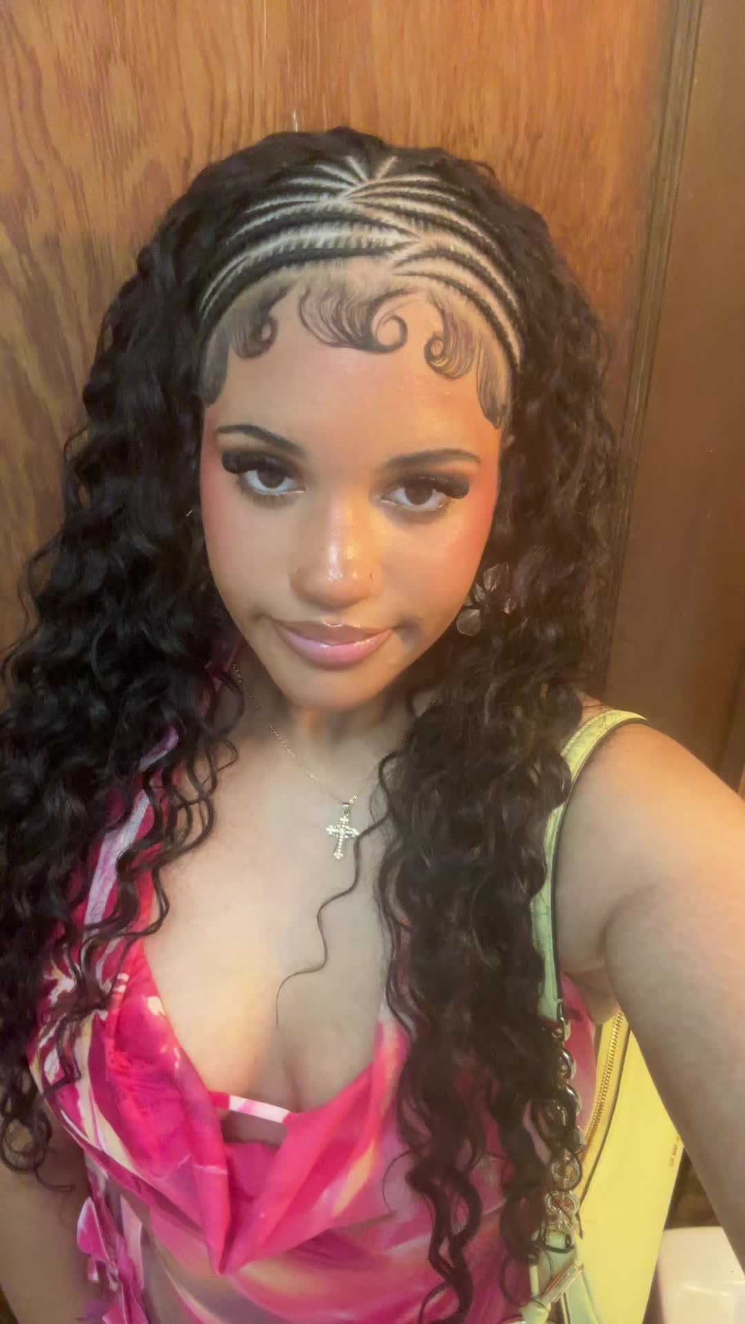 @itz_moan