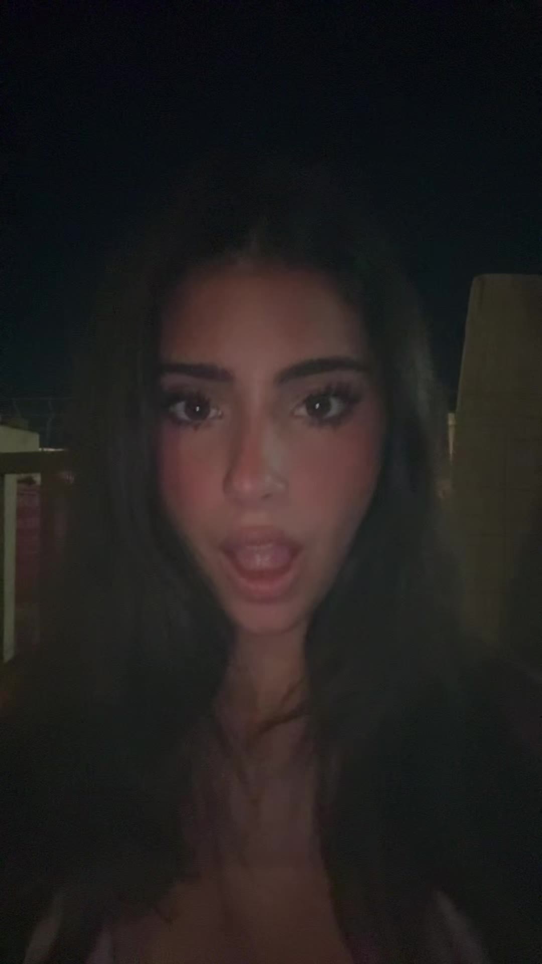@whooischarlotte