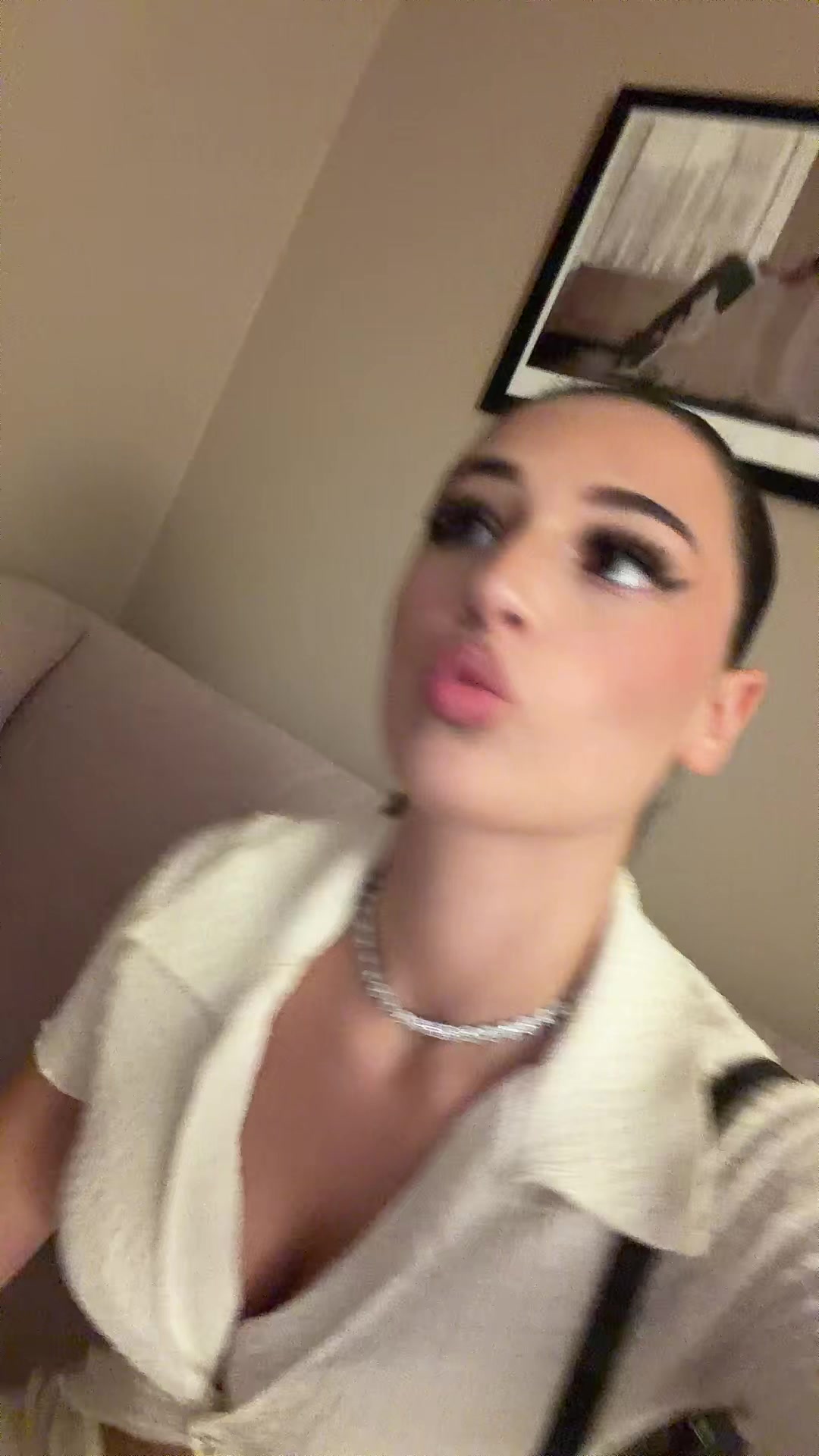 @elisaAAAA