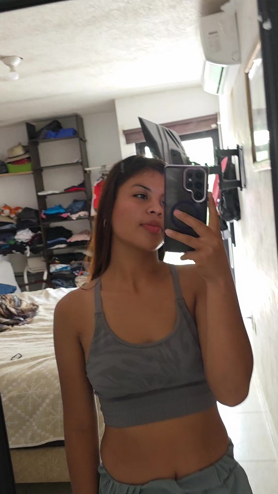 @Abril Luna