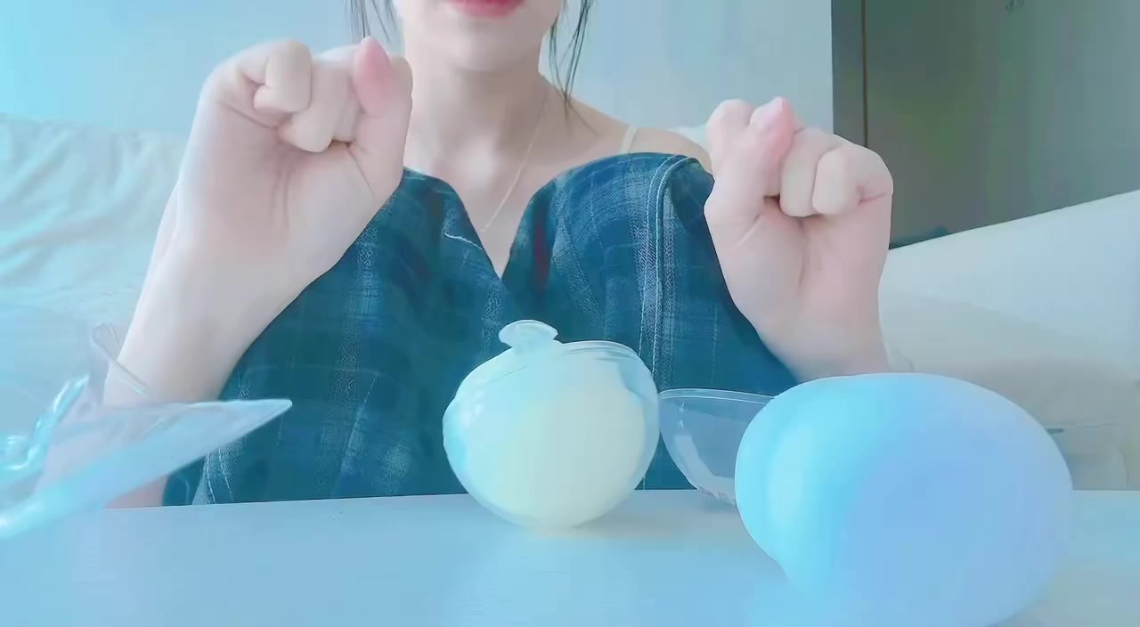 @ツ