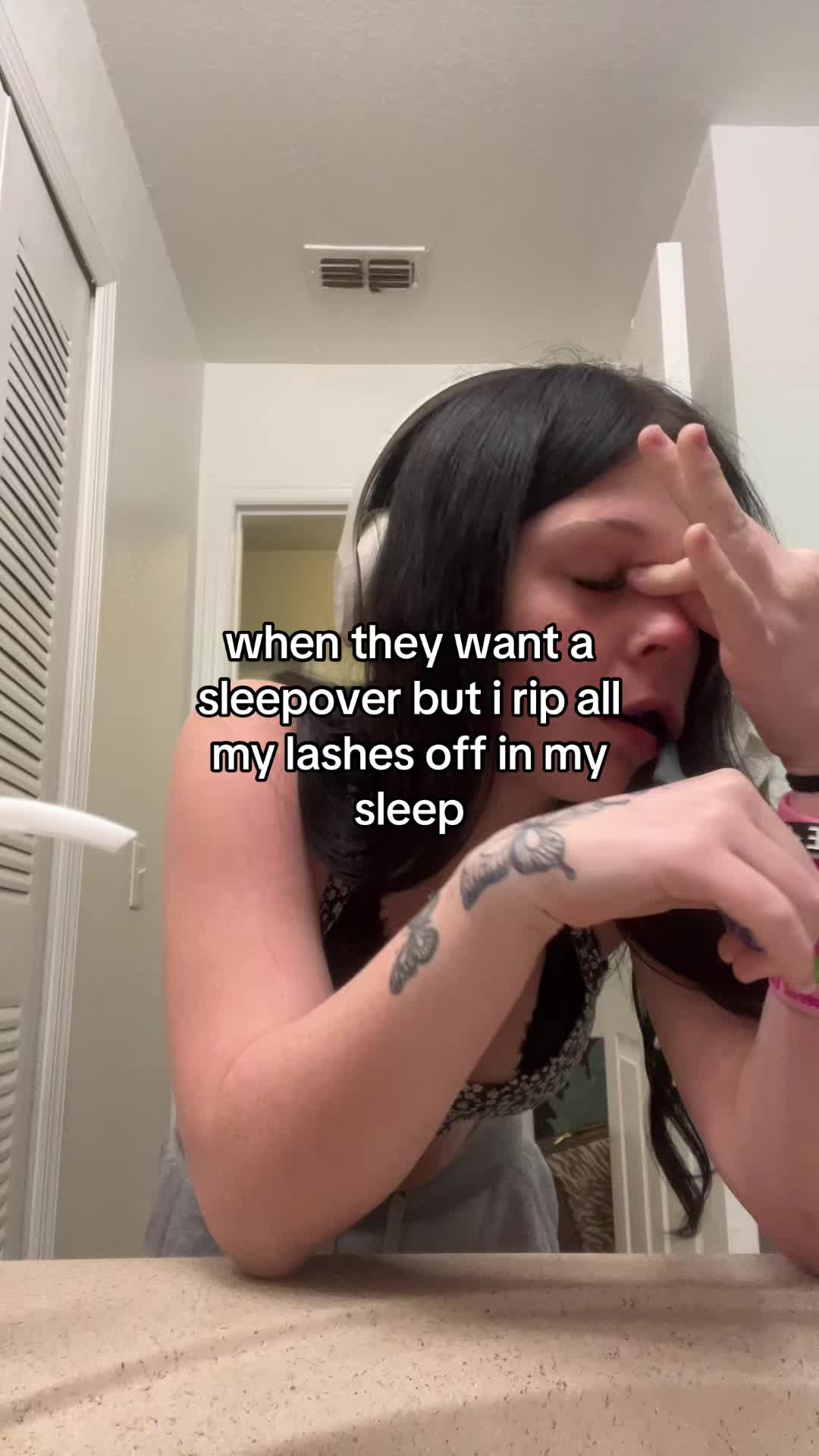@𝖑𝖚𝖈𝖐𝖎𝖎