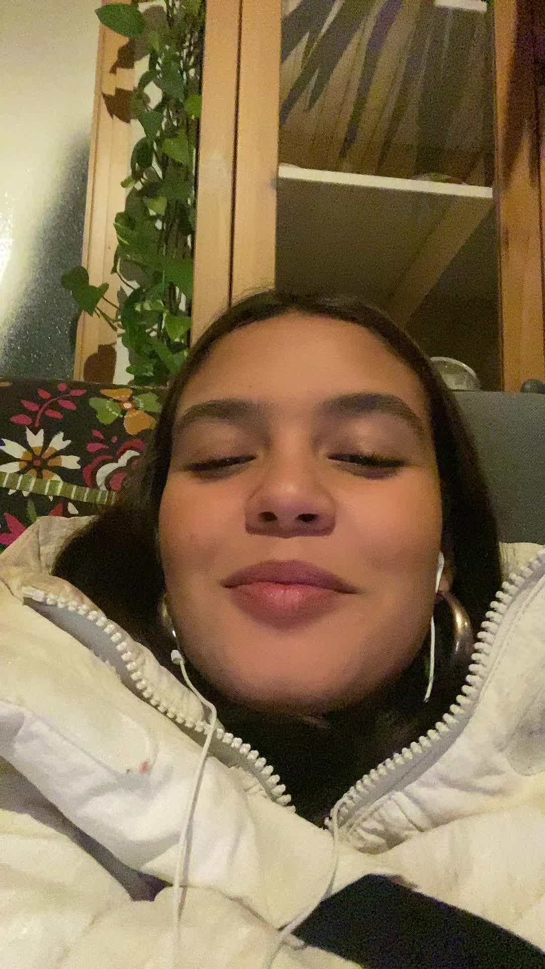 @olivia