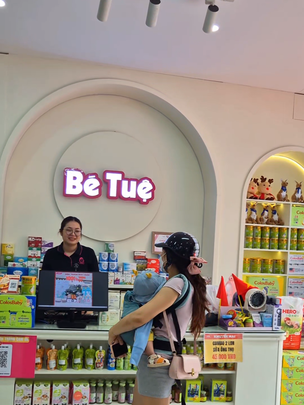 @Shop B&eacute; Tuệ